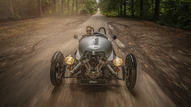 Morgan-3-Wheeler-dau-xe