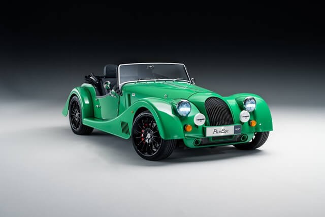 Morgan-Plus-6-ra-mat