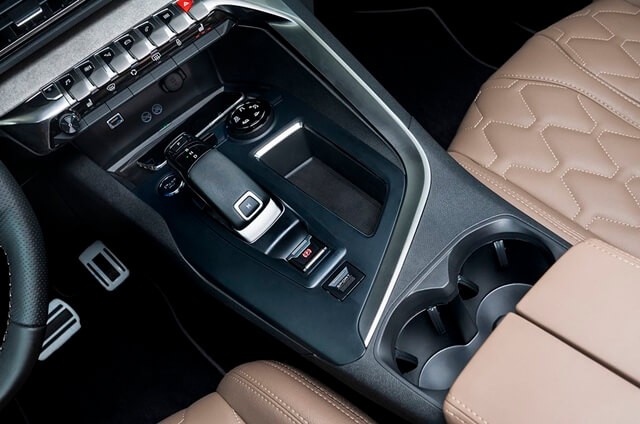 Peugeot-5008-2022-can-chuyen-so