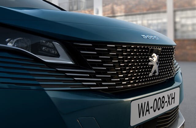 Peugeot-5008-2022-luoi-tan-nhiet