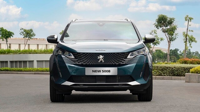 Peugeot-5008-2022-phan-dau-xe