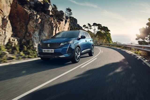 Peugeot-5008-2022-van-hanh