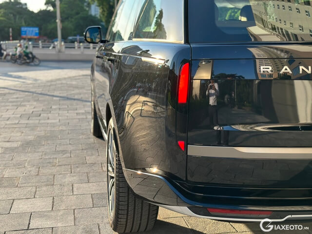 Range-Rover-Autobiography-LWB-den-hau