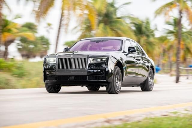 Rolls-Royce-Ghost-black-badge-ngoai-that