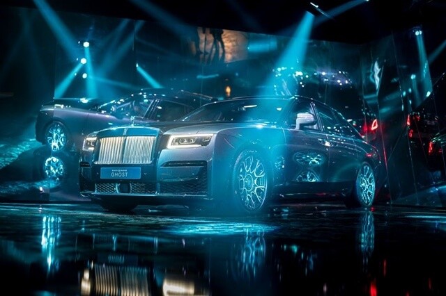 Rolls-Royce-Ghost-black-badge-ra-mat