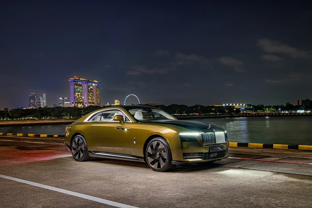 Rolls-Royce-Spectre-gia-xe