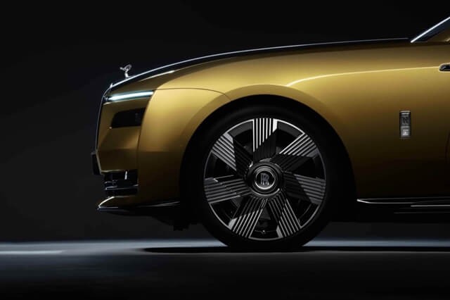 Rolls-Royce-Spectre-la-zang