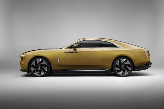 Rolls-Royce-Spectre-than-xe