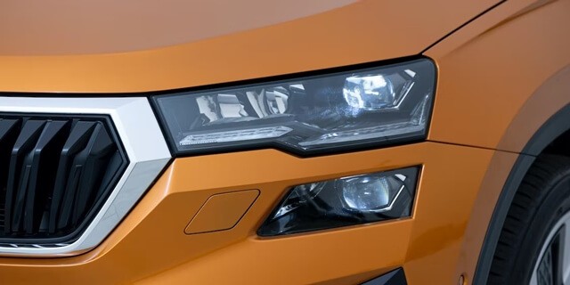 Skoda-Karoq-den-pha