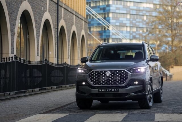 SsangYong-Rexton-dau-xe