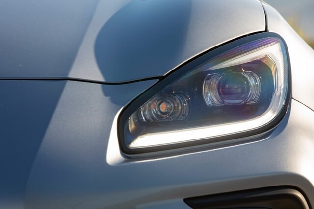 Subaru-BRZ-den-pha