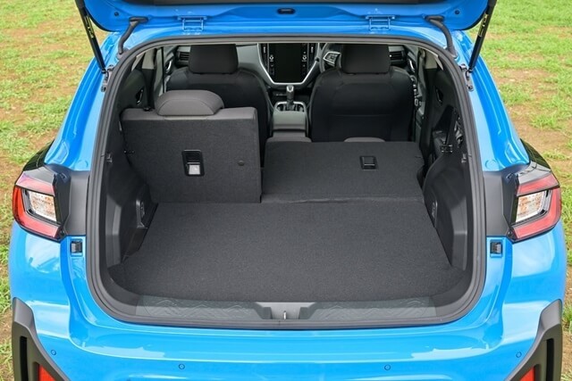 Subaru-Crosstrek-khoang-hanh-ly