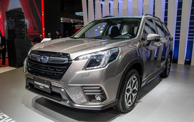 Subaru-Forester-2023-gia-xe