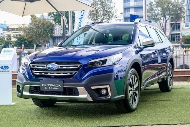 Subaru-Outback-facelift-gia-xe