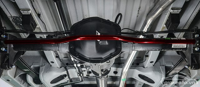 Thanh-on-dinh-ngang-hyundai-sonati-16-cho