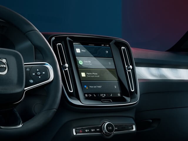 Volvo-C40-Recharge-man-hinh-thong-tin-giai-tri