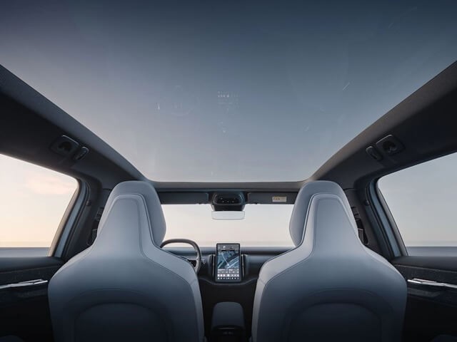 Volvo-EX30-cua-so-troi-toan-canh