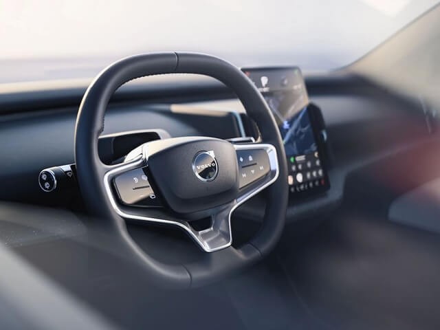 Volvo-EX30-vo-lang
