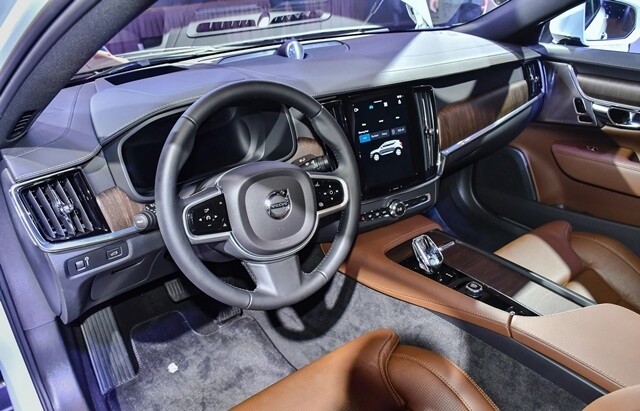 Volvo-S90-khoang-lai