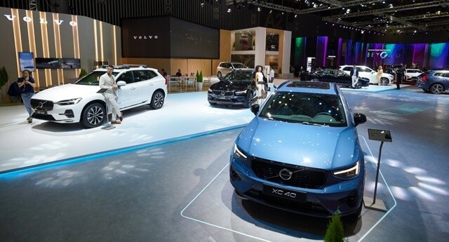 Volvo-XC40-ra-mat
