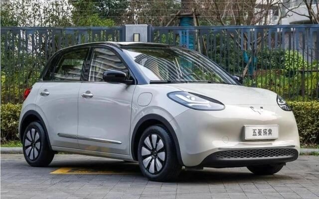 Wuling-Bingo-EV-gia-xe