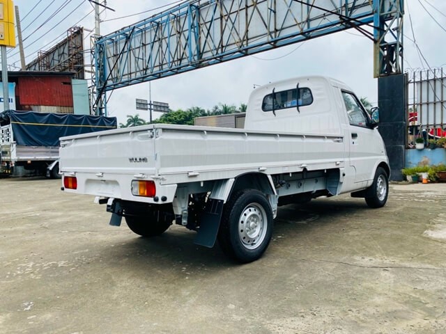 Wuling-Brilliance-1_5-duoi-xe