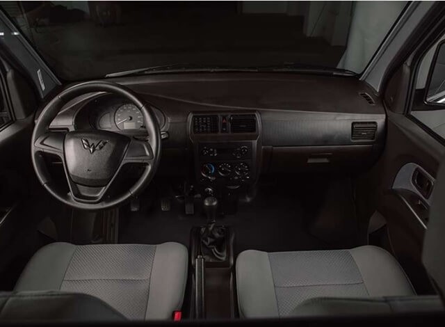 Wuling-Brilliance-1_5-khoang-lai