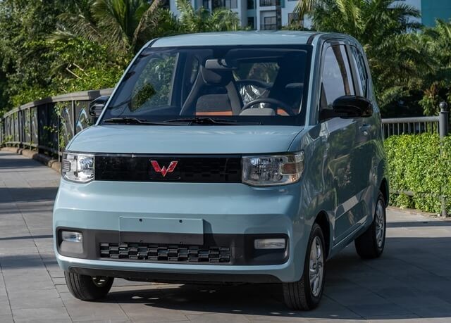 Wuling-Hongguang-mini-EV-gia-bao-nhieu