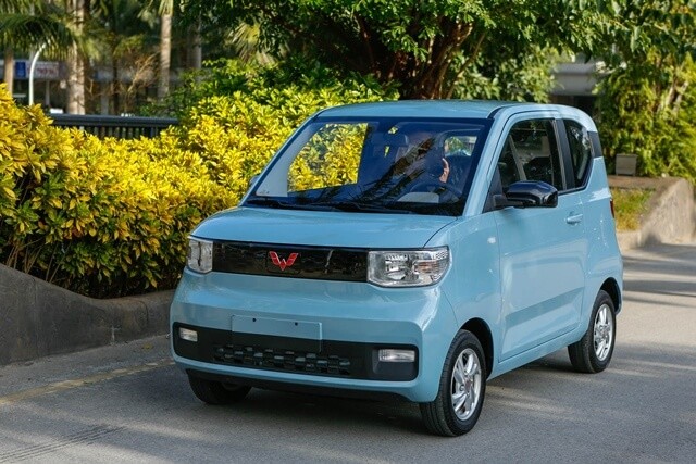 Wuling-Hongguang-mini-EV-ngoai-that