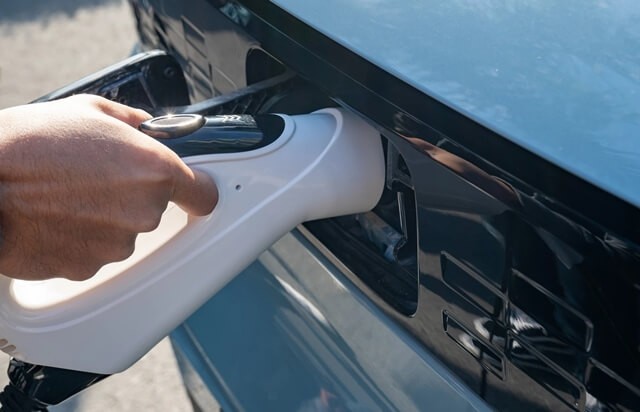 Wuling-Hongguang-mini-EV-sac-pin