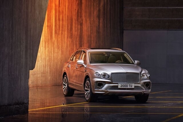 bentley-bentayga-2021