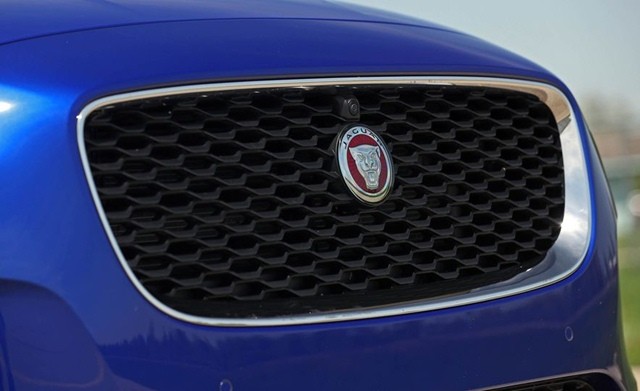 ca-lang-xe-jaguar-e-pace