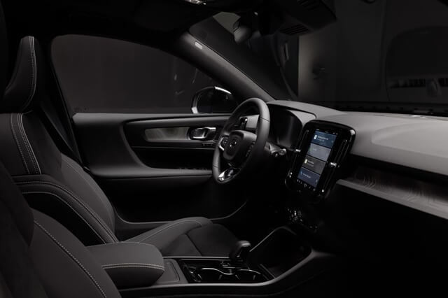 cabin-volvo-ex40