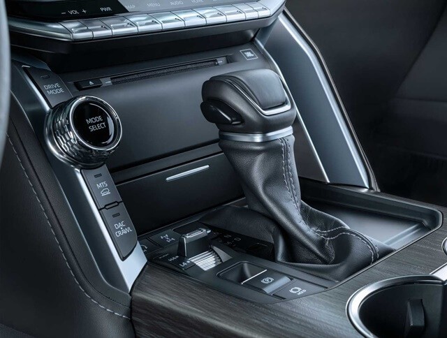 can-so-xe-toyota-land-cruiser-2022