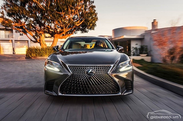 chi-tiet-dau-xe-lexus-ls-500