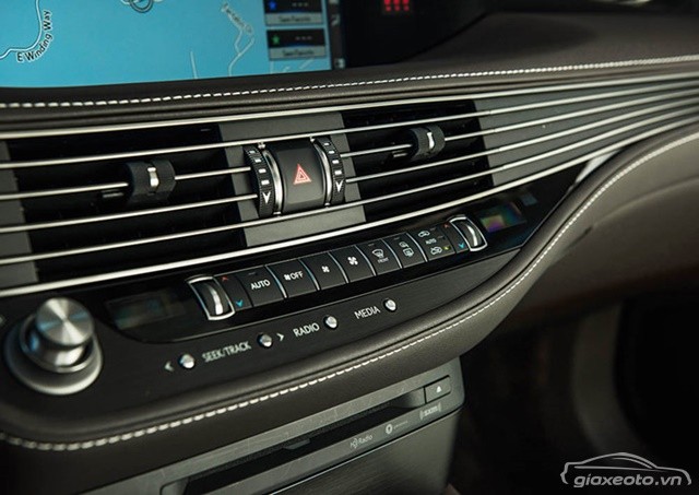 chi-tiet-noi-that-xe-lexus-ls-500