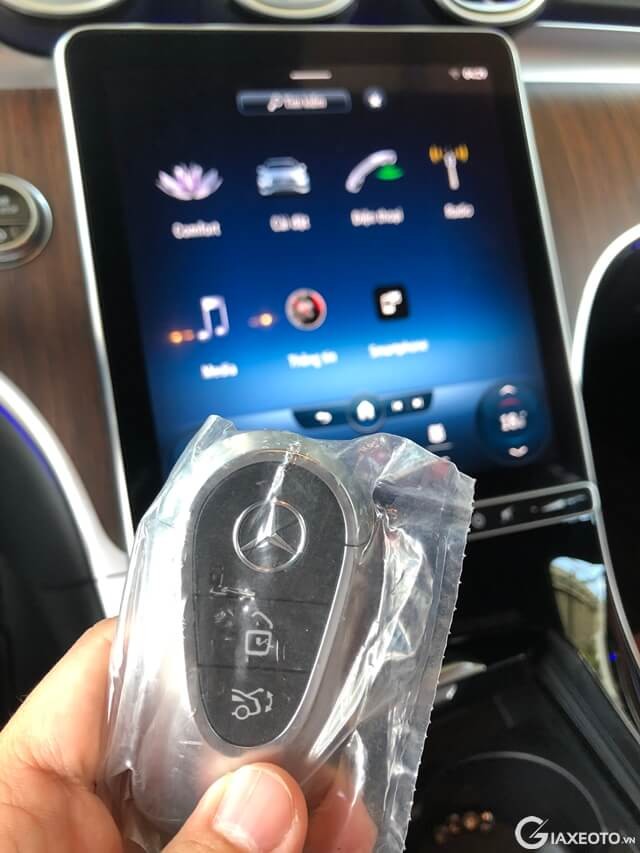 chia-khoa-thong-minh-xe-mercedes-benz-c200