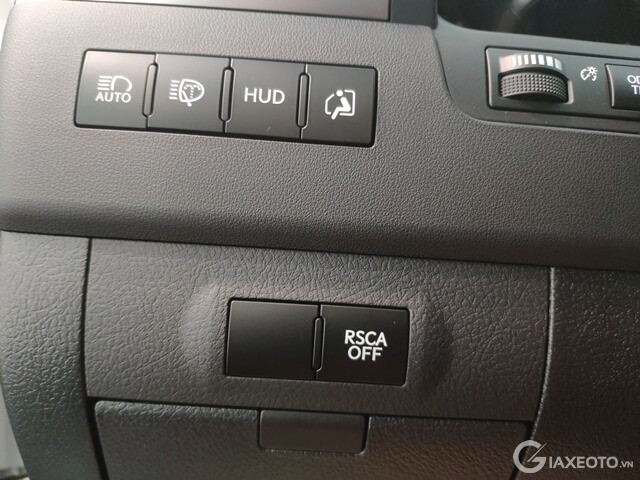 chinh-den-xe-lexus-lx570