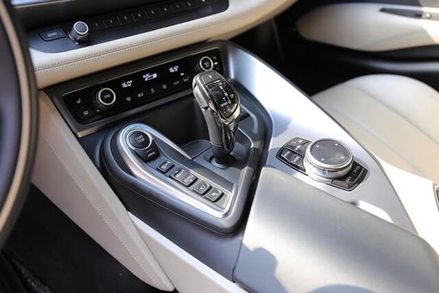 cong-nghe-xe-bmw-i8-tai-viet-nam