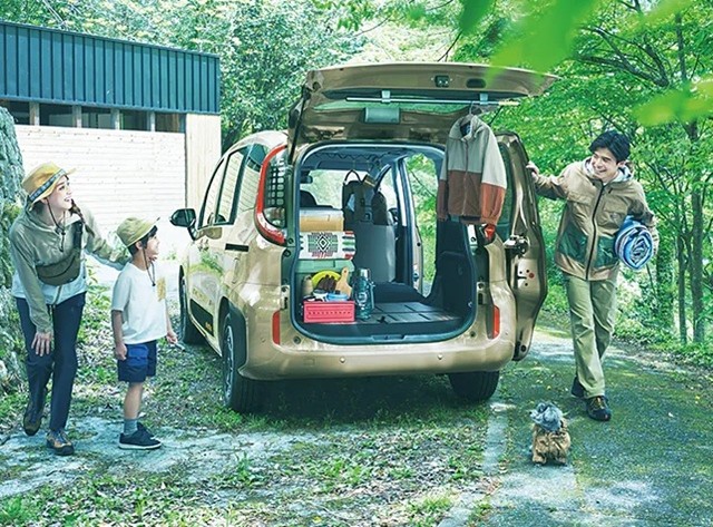 cop-sau-xe-toyota-sienta