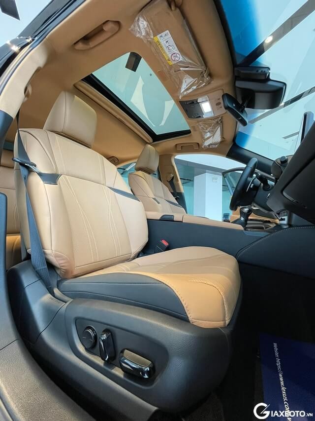 cua-so-troi-lexus-es-250