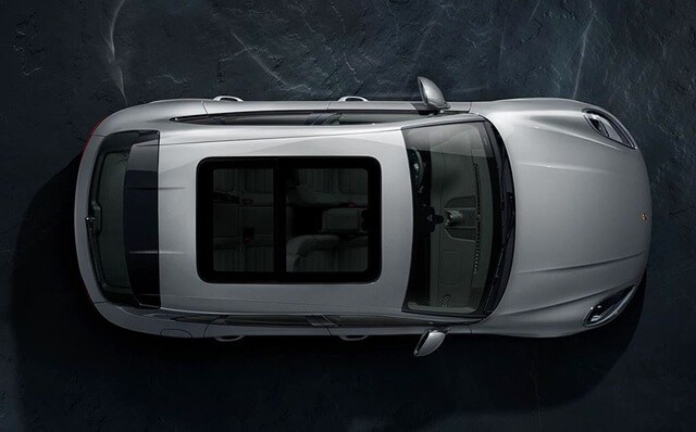 cua-so-troi-xe-porsche-macan
