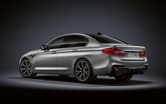 danh-gia-xe-bmw-m5-ve-ngoai-that