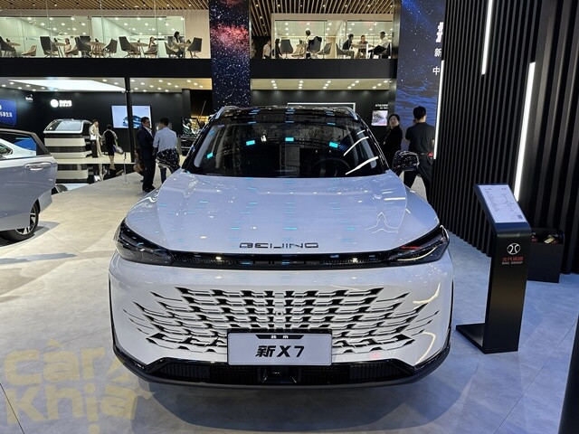 dau-xe-beijing-x7-2024