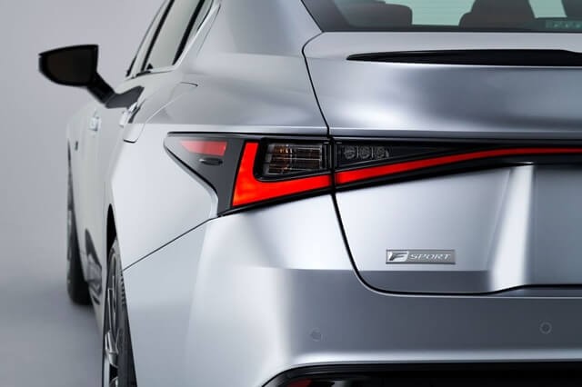 den-hau-xe-lexus-is-350
