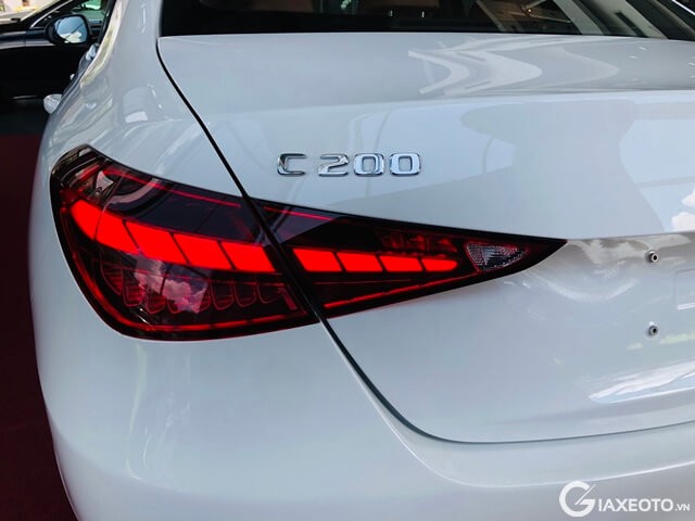 den-sau-xe-mercedes-benz-c200