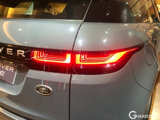 den-hau-xe-range-rover-evoque-2023