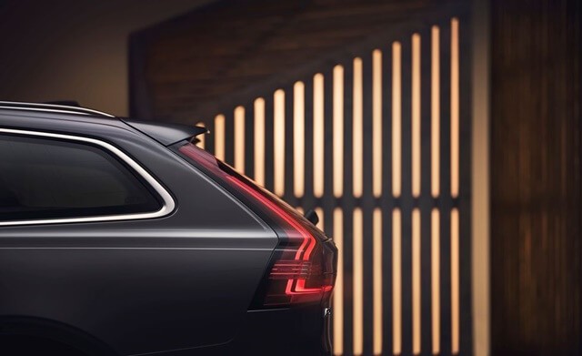 den-hau-xe-volvo-v90-2021