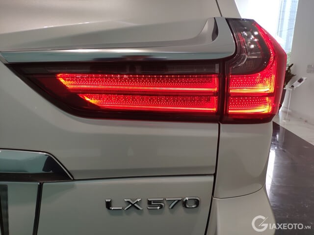 den-sau-xe-lexus-lx-570