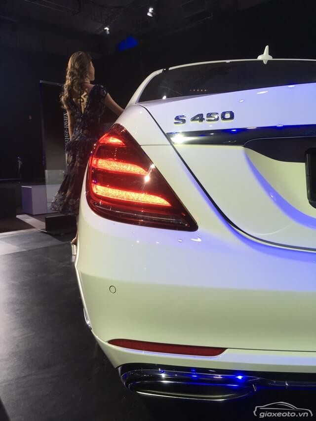 den-sau-xe-mercedes-benz-s450